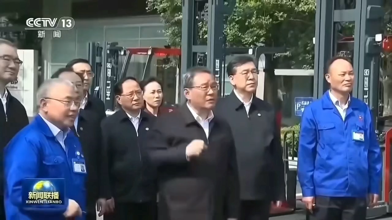 提升工業(yè)車(chē)輛相關(guān)供應(yīng)鏈信心！李強(qiáng)總理調(diào)研安徽叉車(chē)集團(tuán)
